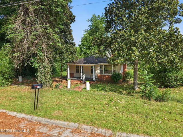 400 S Hardin Street, Southern Pines, NC 28387