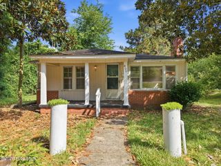 400 S Hardin Street, Southern Pines, NC 28387