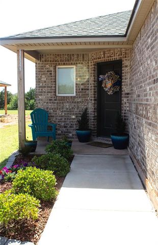 1201 N Stallion Drive, Guthrie, OK 73044