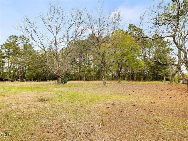 1558 W Market Street, Smithfield, NC 27577