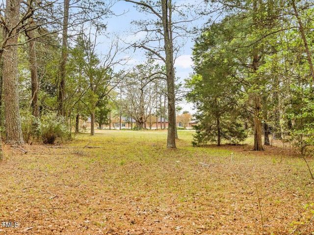 1558 W Market Street, Smithfield, NC 27577
