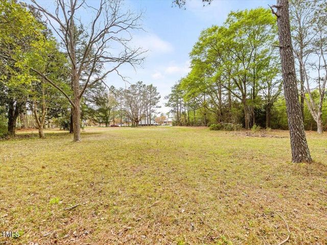 1558 W Market Street, Smithfield, NC 27577