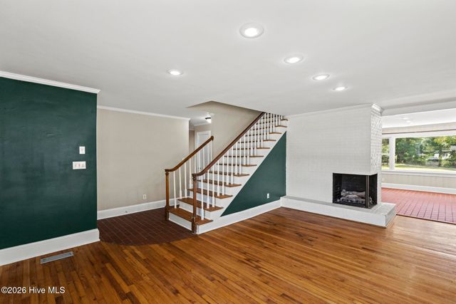 1210 Stockton Road, Kinston, NC 28504