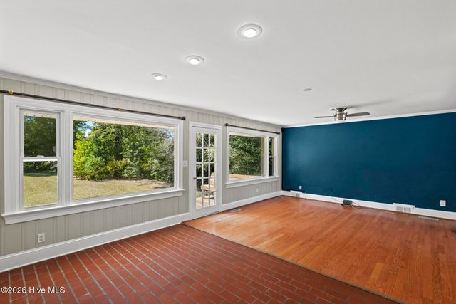 1210 Stockton Road, Kinston, NC 28504