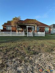 1508 S FM 1090 Street, Port Lavaca, TX 77979