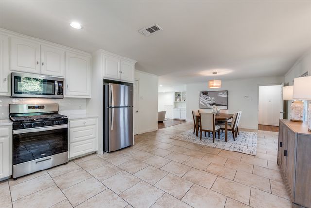 2319 Oldbridge Drive, Dallas, TX 75228