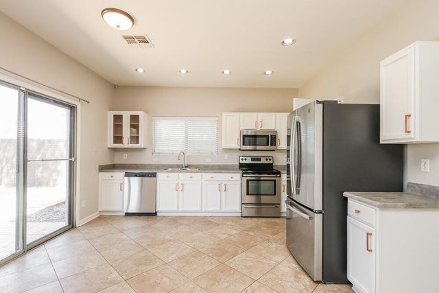 11552 E Flower Circle, Mesa, AZ 85208