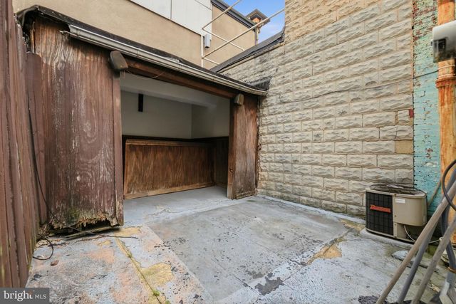 2340 FLEET ST, Baltimore, MD 21224