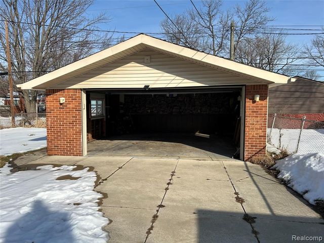 1603 Beaupre Avenue, Madison Heights, MI 48071