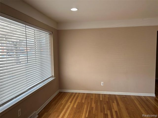 1603 Beaupre Avenue, Madison Heights, MI 48071