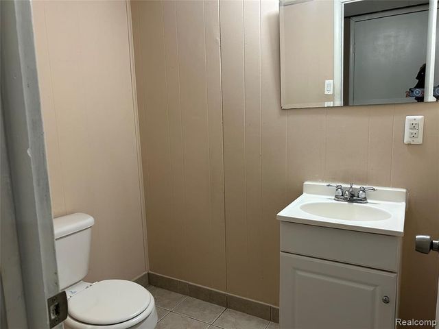 1603 Beaupre Avenue, Madison Heights, MI 48071