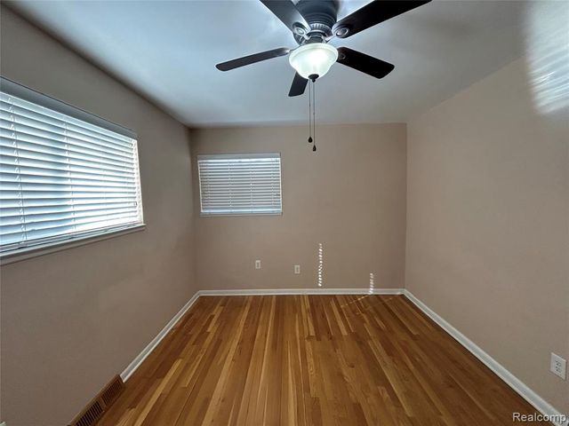 1603 Beaupre Avenue, Madison Heights, MI 48071