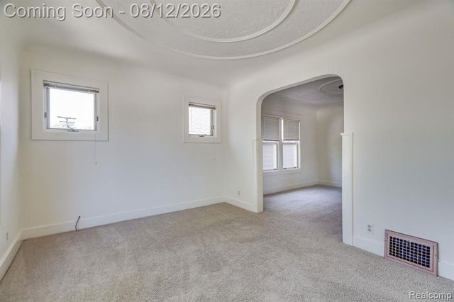 412 E 3rd Street, Royal Oak, MI 48067