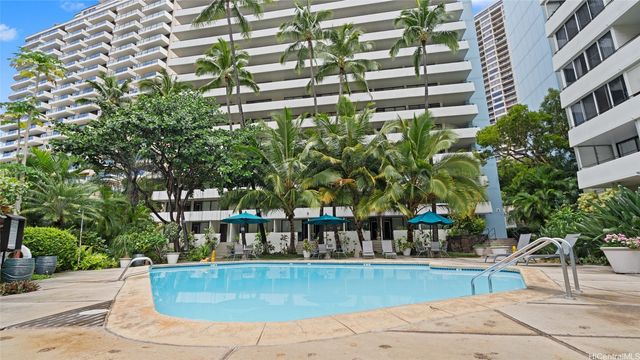 425 Ena Road 405C, Honolulu, HI 96815