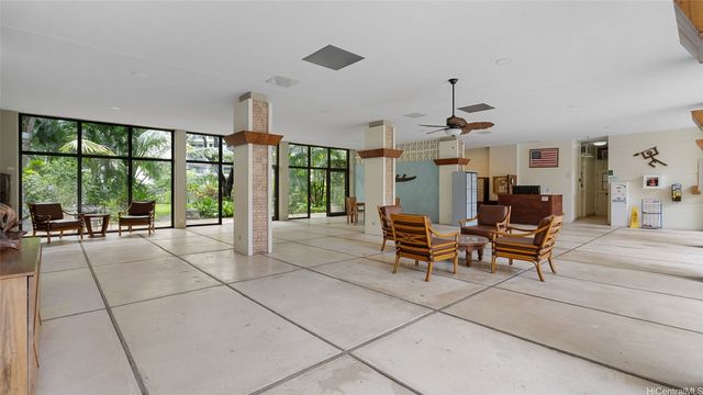 425 Ena Road 405C, Honolulu, HI 96815