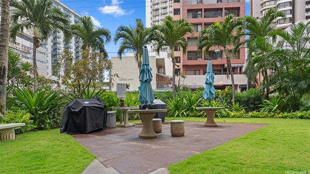 425 Ena Road 405C, Honolulu, HI 96815
