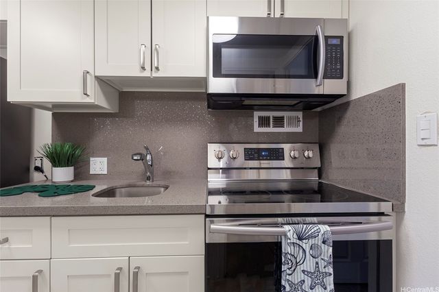 425 Ena Road 405C, Honolulu, HI 96815