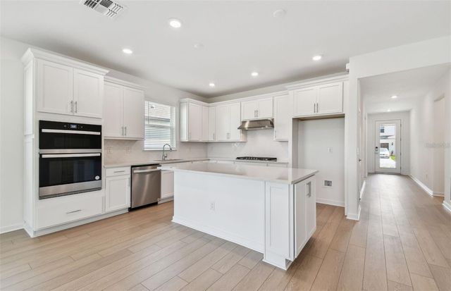 6741 MICHAEL FAVOR WAY, Wesley Chapel, FL 33545