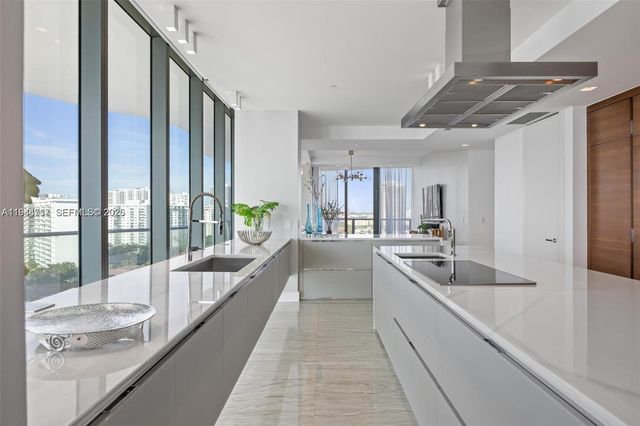 19575 Collins Avenue 12, Sunny Isles Beach, FL 33160