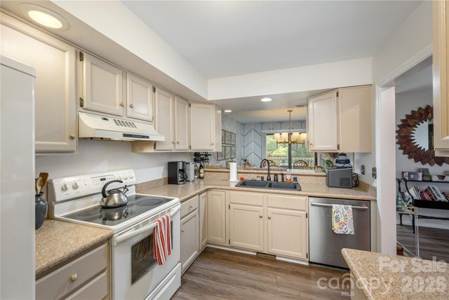 36 Quail Run Circle, Brevard, NC 28712
