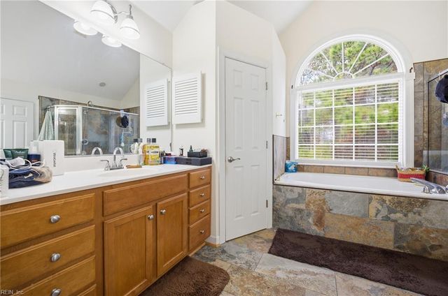 105 Overlook PT, Yorktown, VA 23693