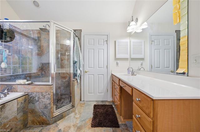 105 Overlook PT, Yorktown, VA 23693