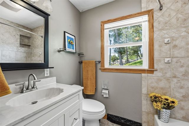 1425 Harold Drive SE, Cedar Rapids, IA 52403