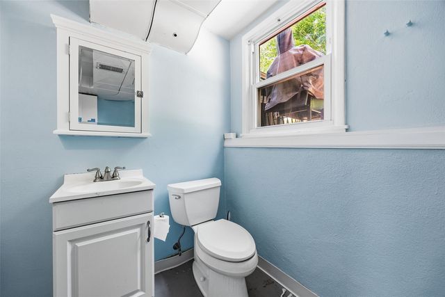 1425 Harold Drive SE, Cedar Rapids, IA 52403