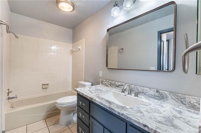 13 Connie Lane, Bella Vista, AR 72715