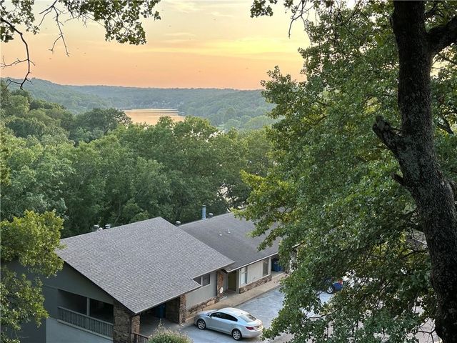 13 Connie Lane, Bella Vista, AR 72715