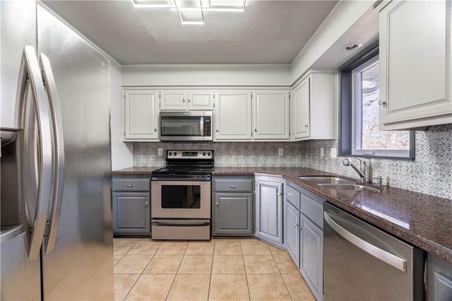 13 Connie Lane, Bella Vista, AR 72715