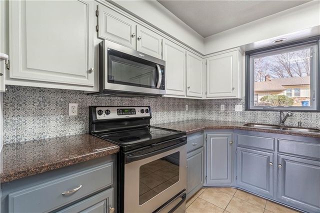 13 Connie Lane, Bella Vista, AR 72715