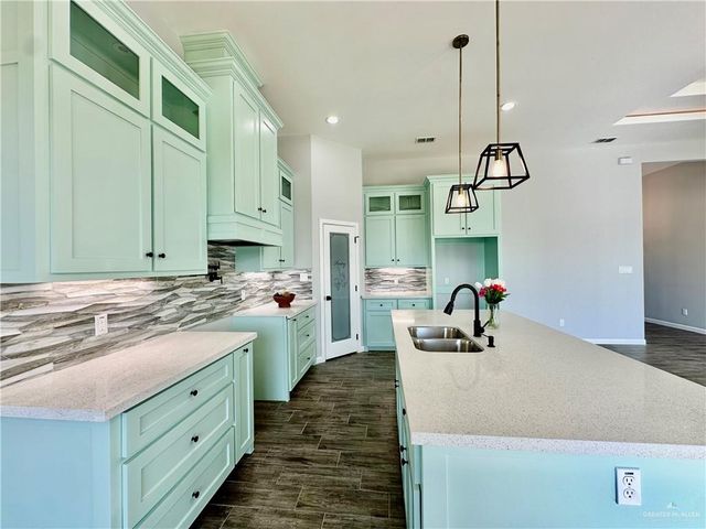 1009 Magnolia Street, Mission, TX 78573