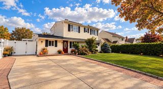 271 Twin Lane E, Wantagh, NY 11793