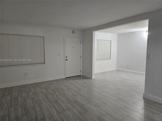 8075 SW 107th Ave 114, Miami, FL 33173