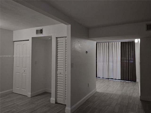8075 SW 107th Ave 114, Miami, FL 33173