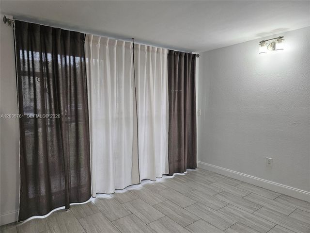 8075 SW 107th Ave 114, Miami, FL 33173