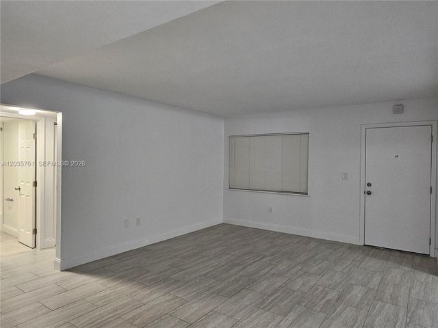 8075 SW 107th Ave 114, Miami, FL 33173