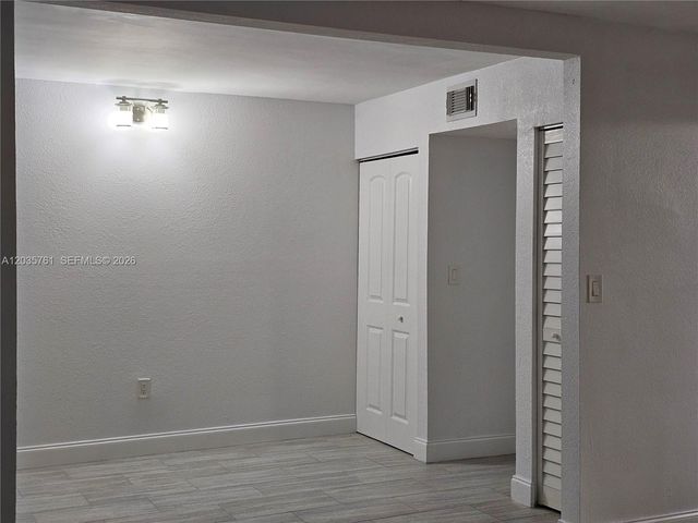 8075 SW 107th Ave 114, Miami, FL 33173