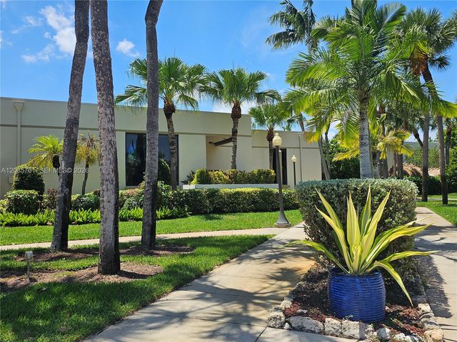 8075 SW 107th Ave 114, Miami, FL 33173