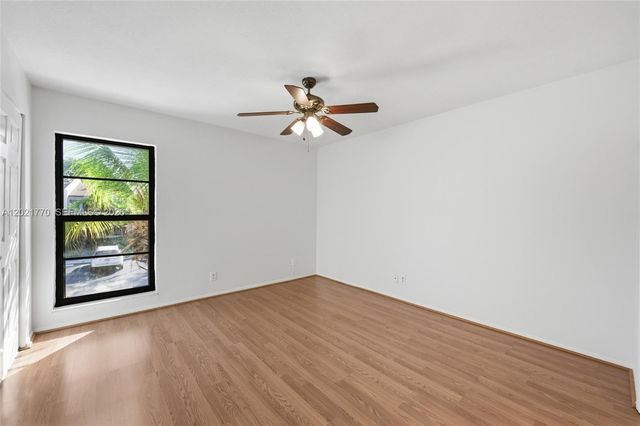 1257 NW 98th Ter 154, Pembroke Pines, FL 33024