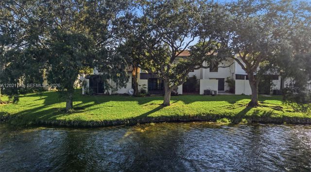 1257 NW 98th Ter 154, Pembroke Pines, FL 33024