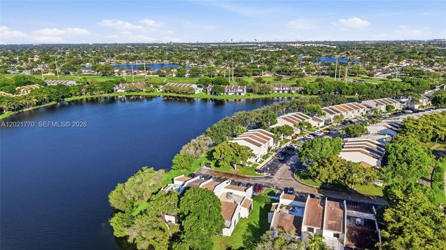 1257 NW 98th Ter 154, Pembroke Pines, FL 33024