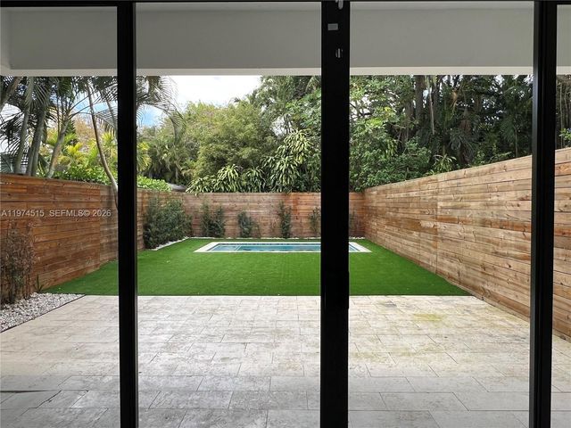 2321 SW 16th Ct left, Miami, FL 33145