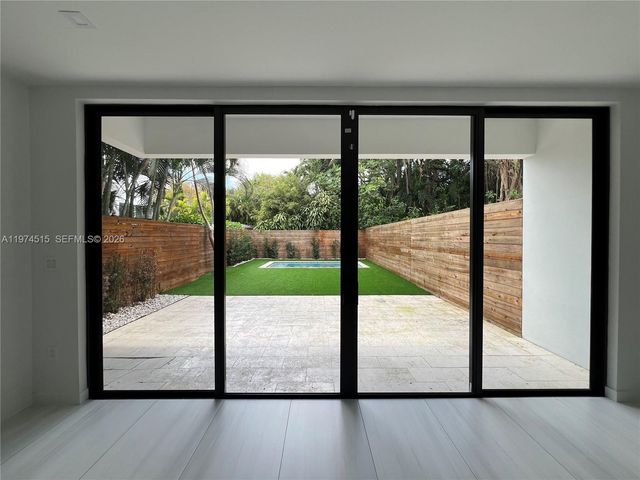 2321 SW 16th Ct left, Miami, FL 33145