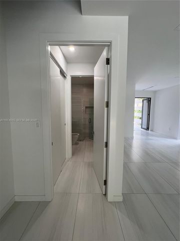 2321 SW 16th Ct left, Miami, FL 33145