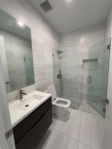 2321 SW 16th Ct left, Miami, FL 33145