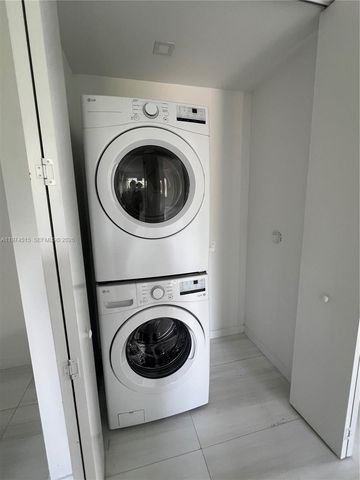 2321 SW 16th Ct left, Miami, FL 33145