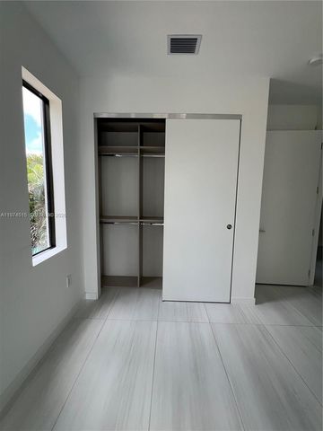 2321 SW 16th Ct left, Miami, FL 33145