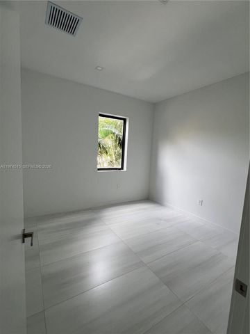 2321 SW 16th Ct left, Miami, FL 33145